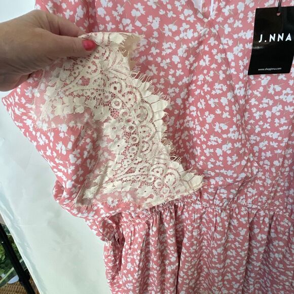 NWT J.NNA size 2X jumpsuit Romper floral bell sleeves lace. - Picture 2 of 16